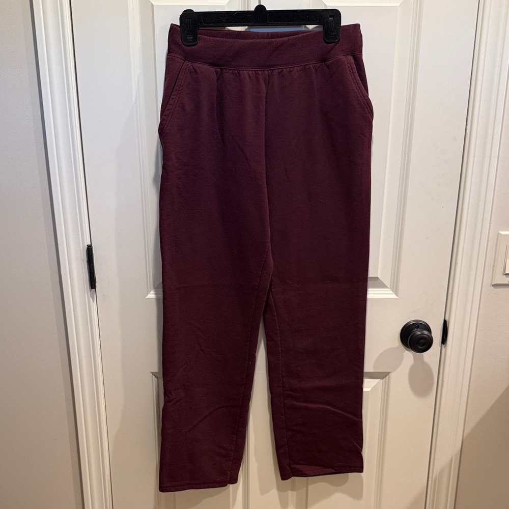 Time and Tru Women’s Burgundy Sweatpants